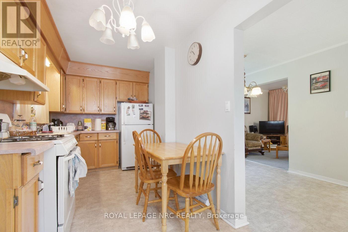 24 Fifth Street, Welland, Ontario  L3B 4Z3 - Photo 9 - X13811684