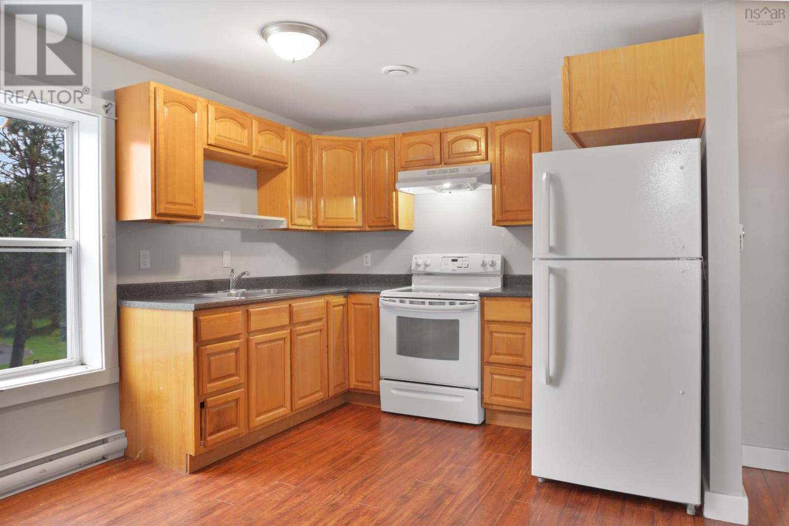 600 Main Street, Lawrencetown, Nova Scotia  B0S 1M0 - Photo 4 - 202608846