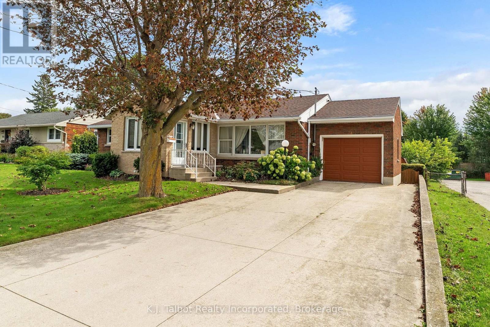 78 Blake Street E, Goderich, Ontario  N7A 1C8 - Photo 2 - X13811608