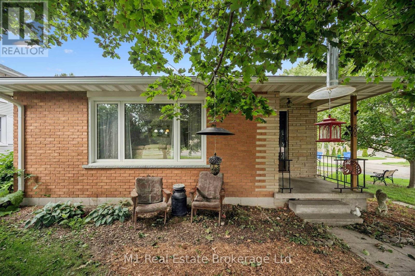 205 Albert Street, Minto, Ontario  N0G 2P0 - Photo 4 - X13811648