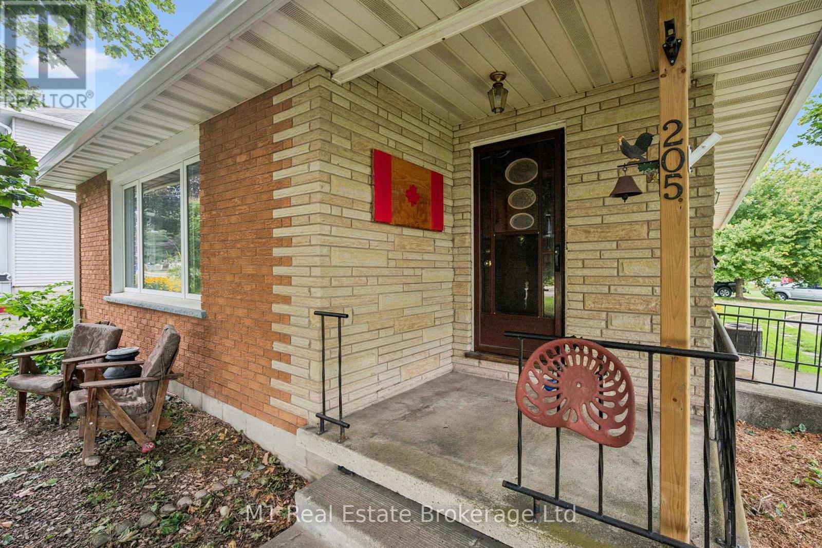 205 Albert Street, Minto, Ontario  N0G 2P0 - Photo 5 - X13811648