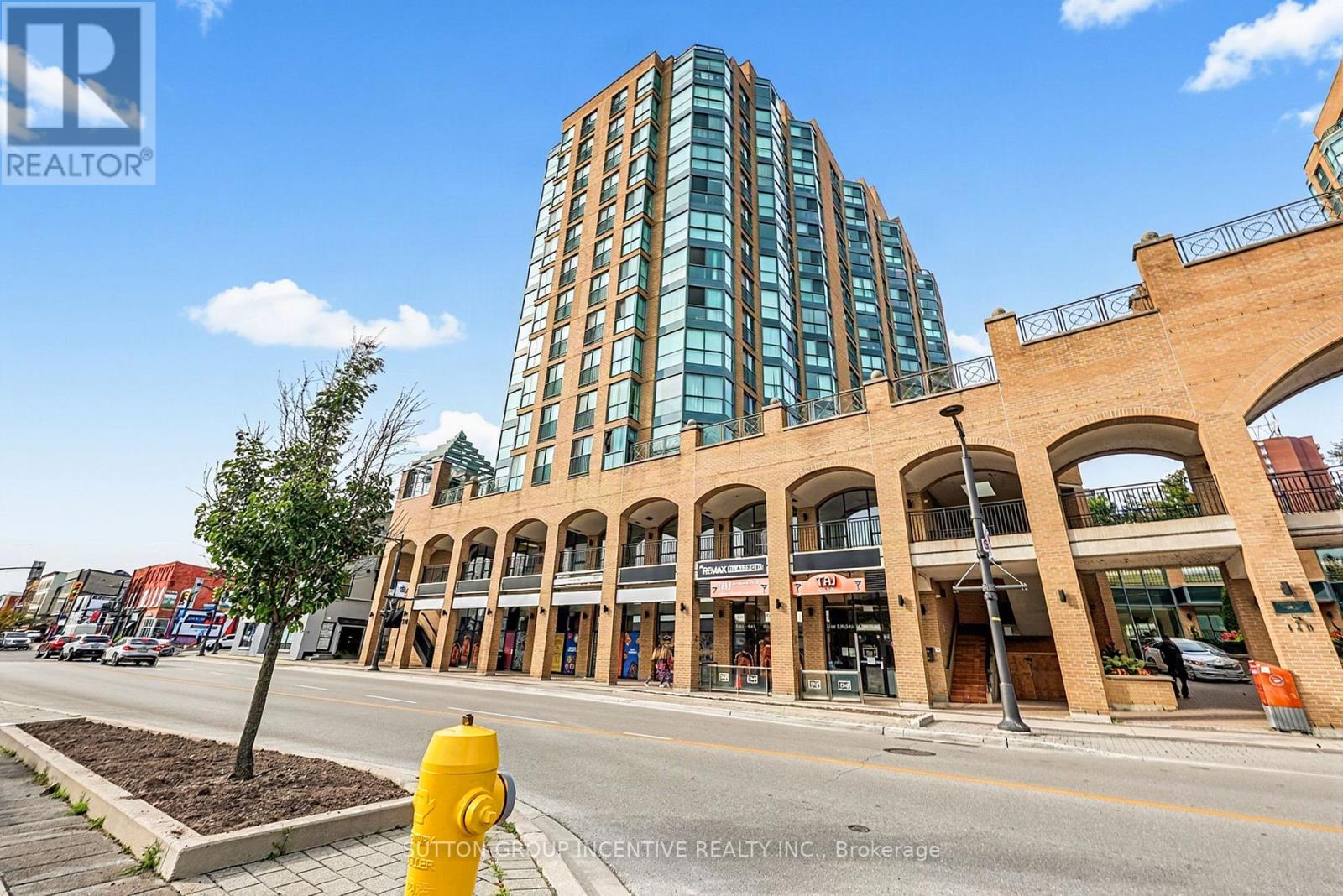 304 - 140 Dunlop Street E, Barrie, Ontario  L4M 6H9 - Photo 2 - S13811700