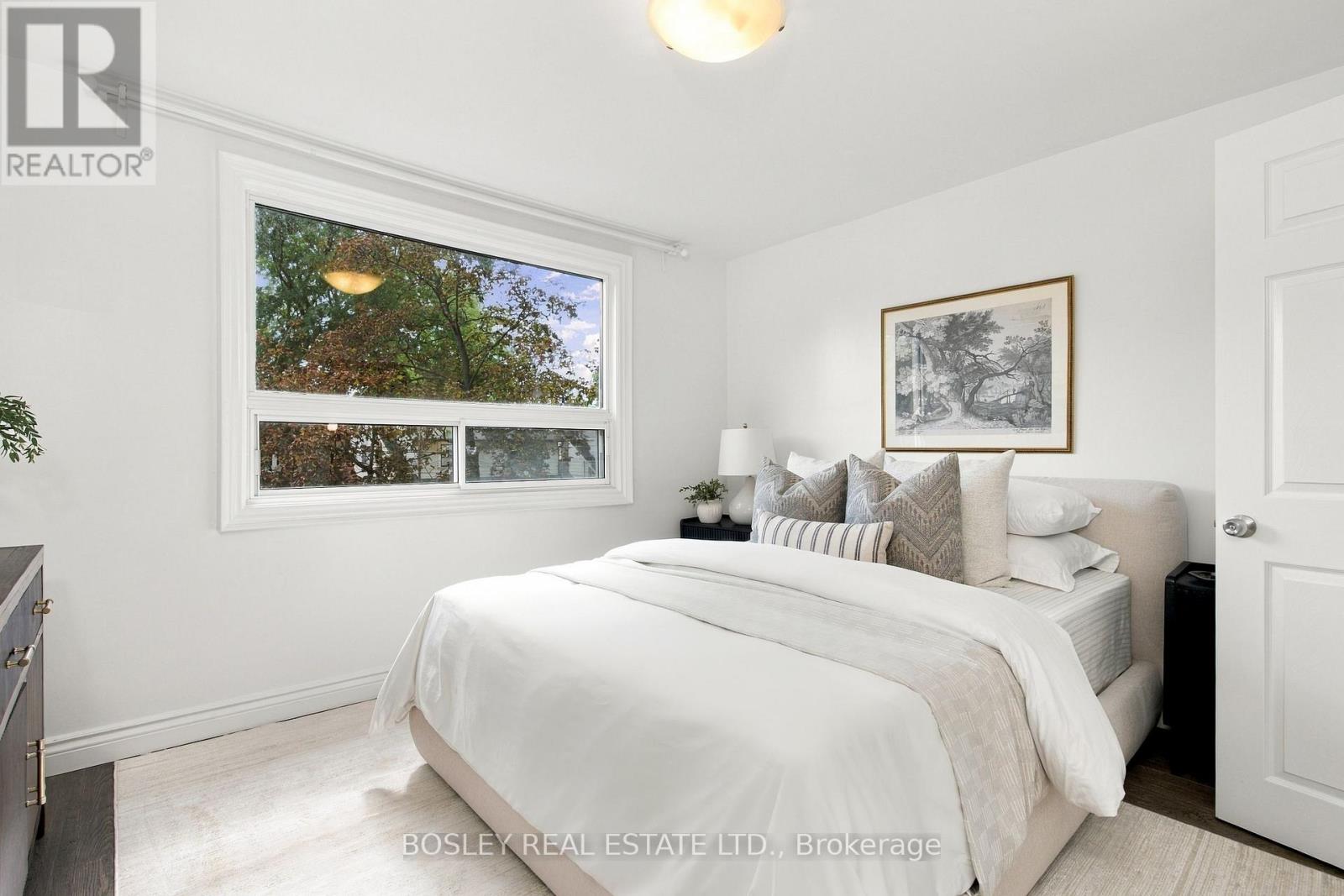 682 Milverton Boulevard, Toronto, Ontario  M4C 1X9 - Photo 20 - E13809448