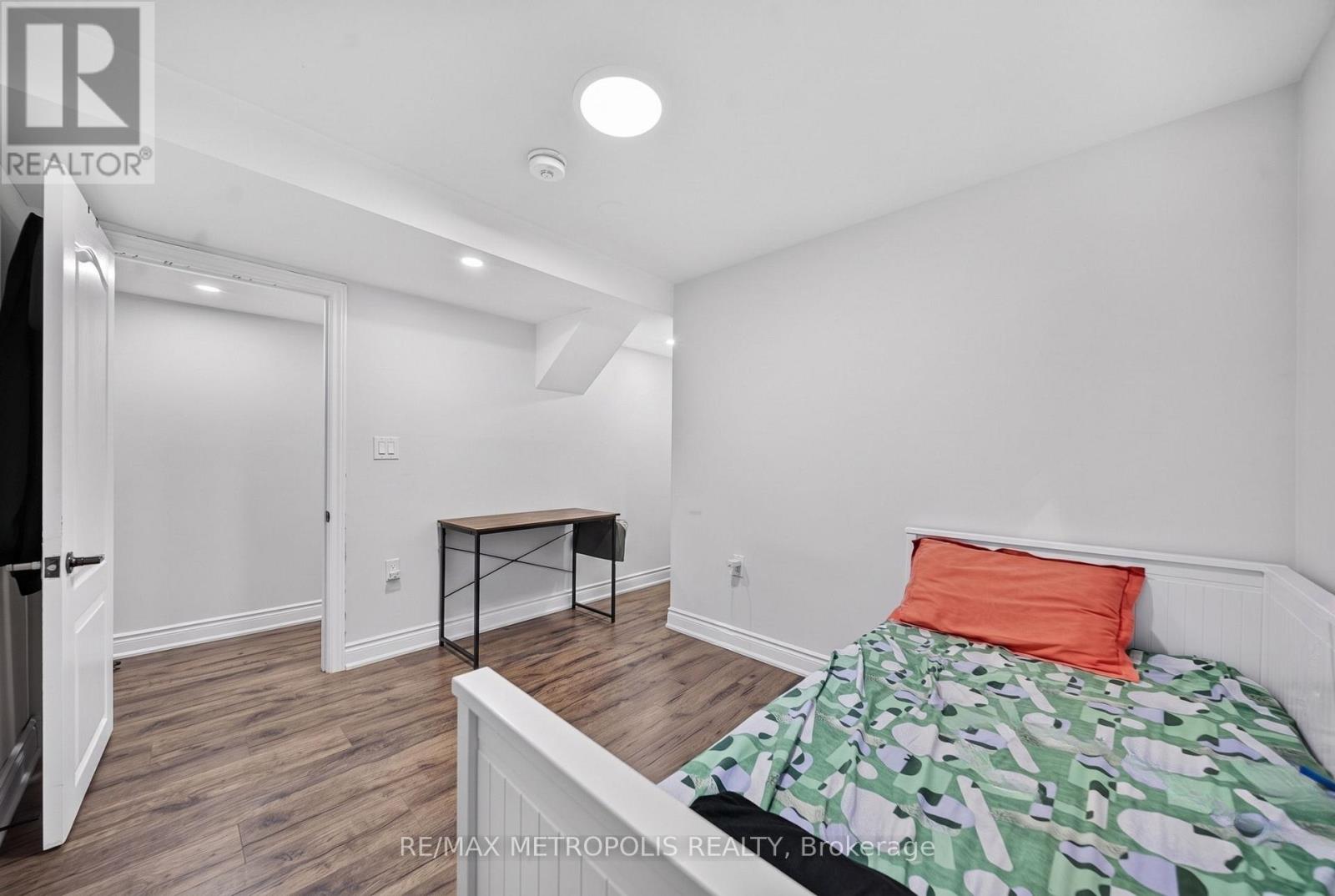 Bsmt - 6 Madoc Drive, Brampton, Ontario  L6V 1Z9 - Photo 12 - W13811618
