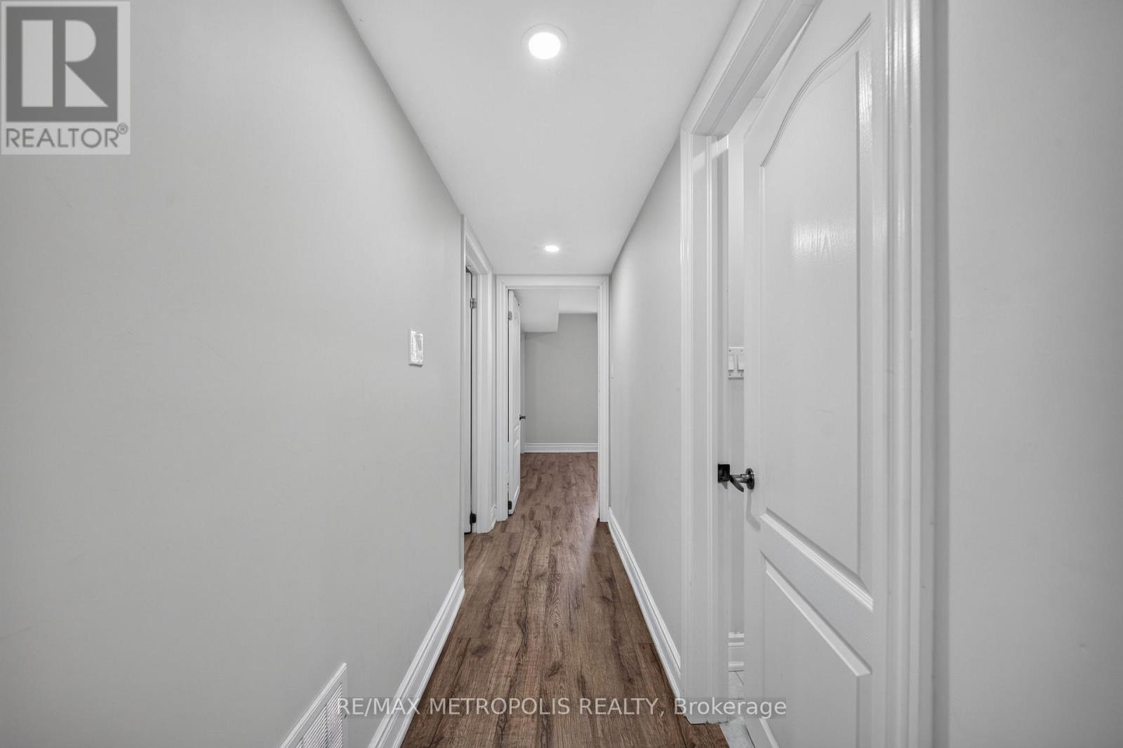 Bsmt - 6 Madoc Drive, Brampton, Ontario  L6V 1Z9 - Photo 13 - W13811618