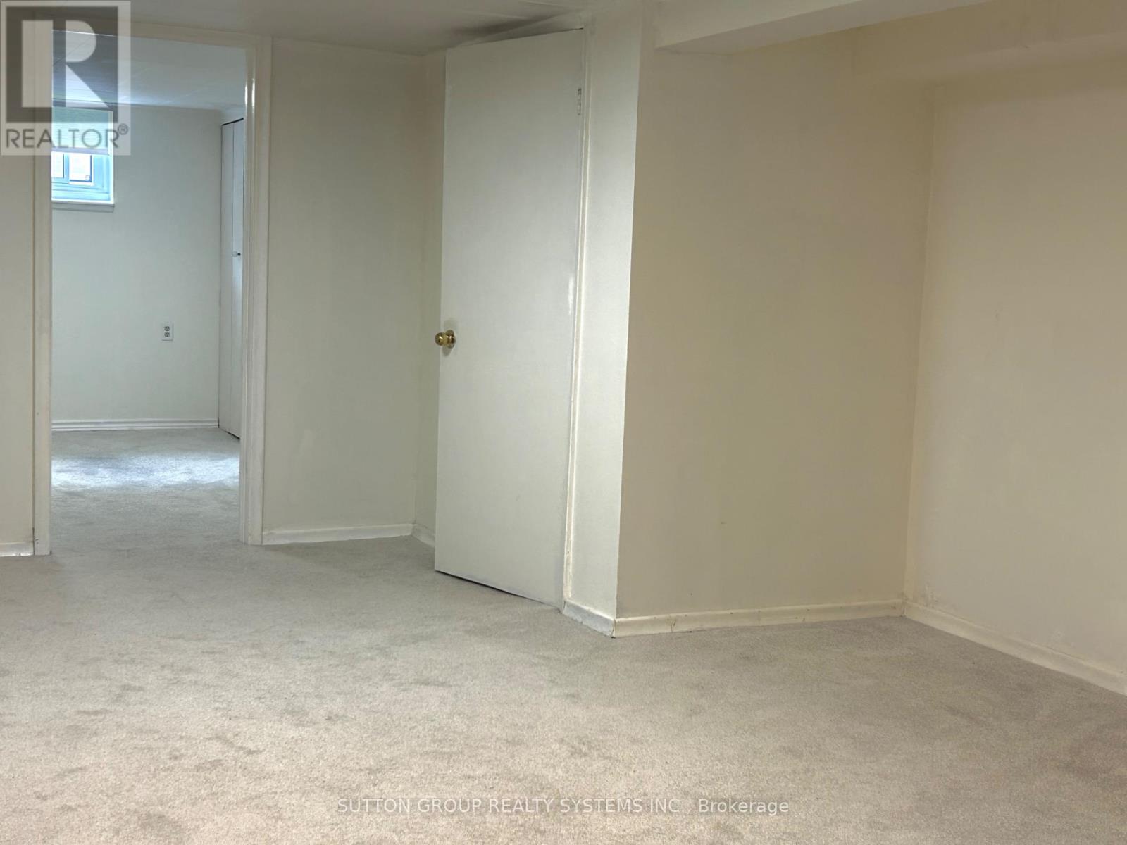 26 Compton Crescent, Toronto, Ontario  M3M 2C2 - Photo 15 - W13811650