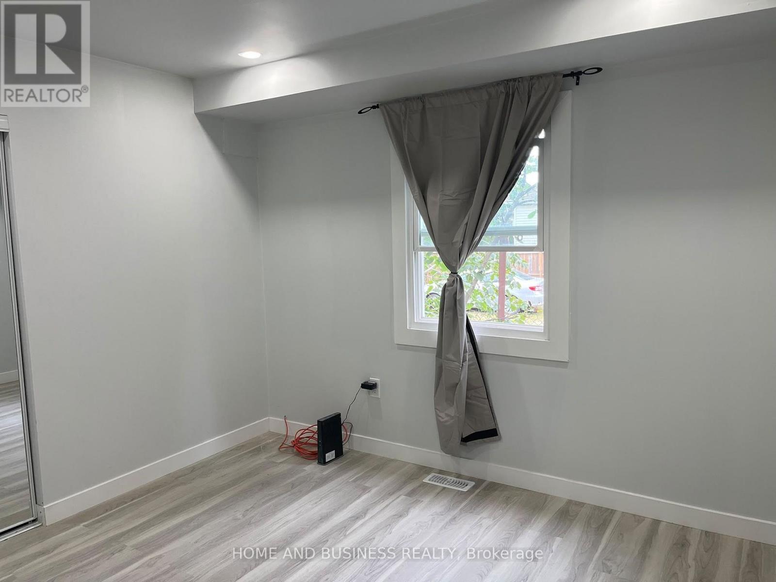 1 - 2 Patricia Street, Thorold, Ontario  L2V 3V7 - Photo 7 - X13811644