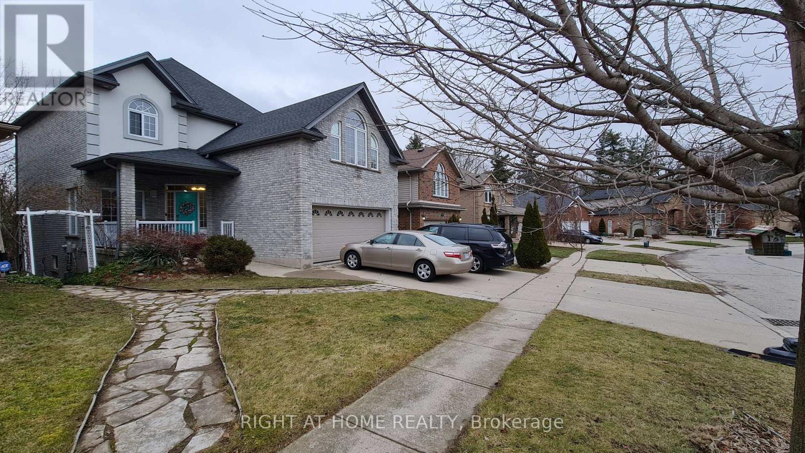 2 - 172 LENA CRESCENT, Cambridge, Ontario