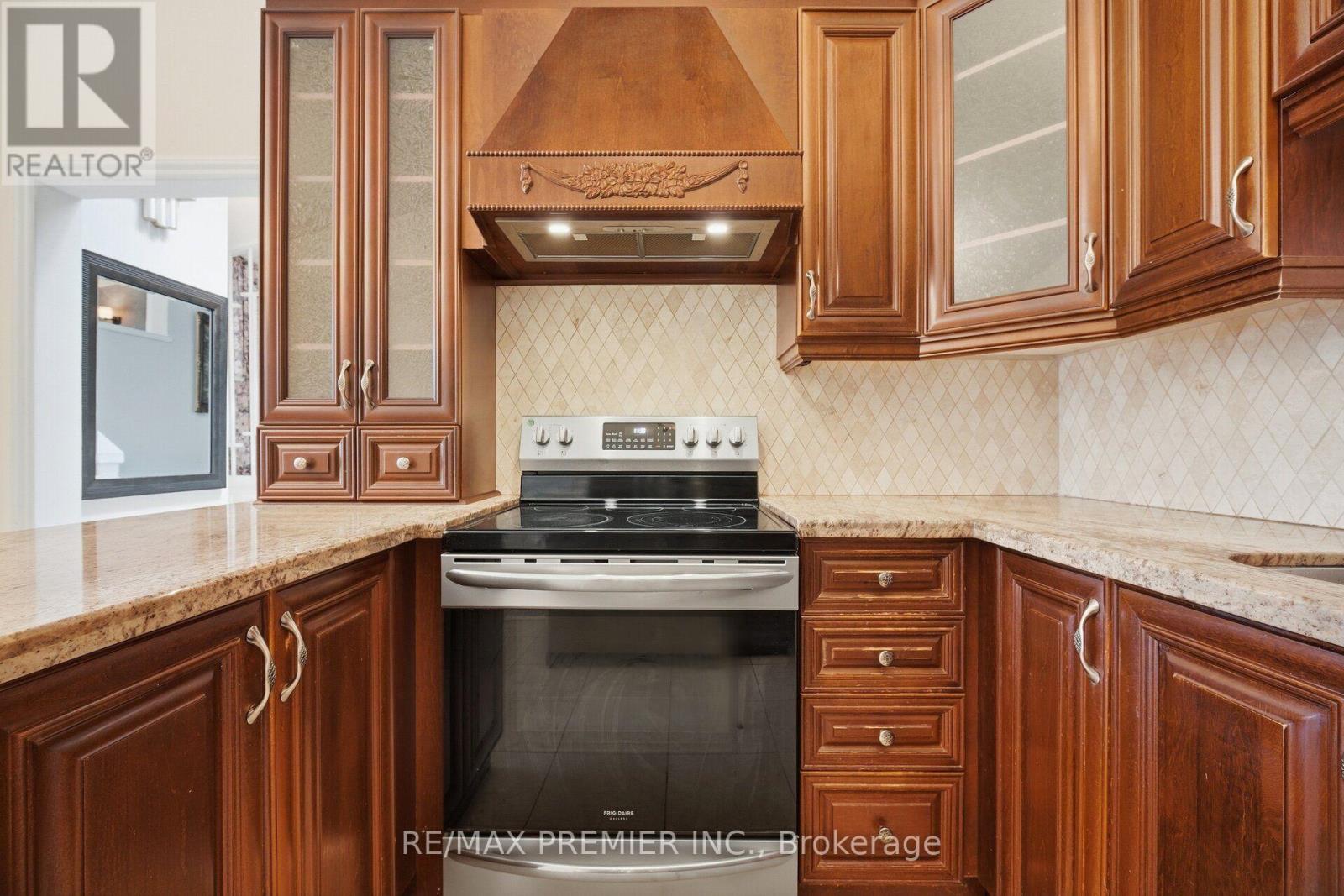 1474 South Service Road, Mississauga, Ontario  L5E 1V6 - Photo 11 - W13809952
