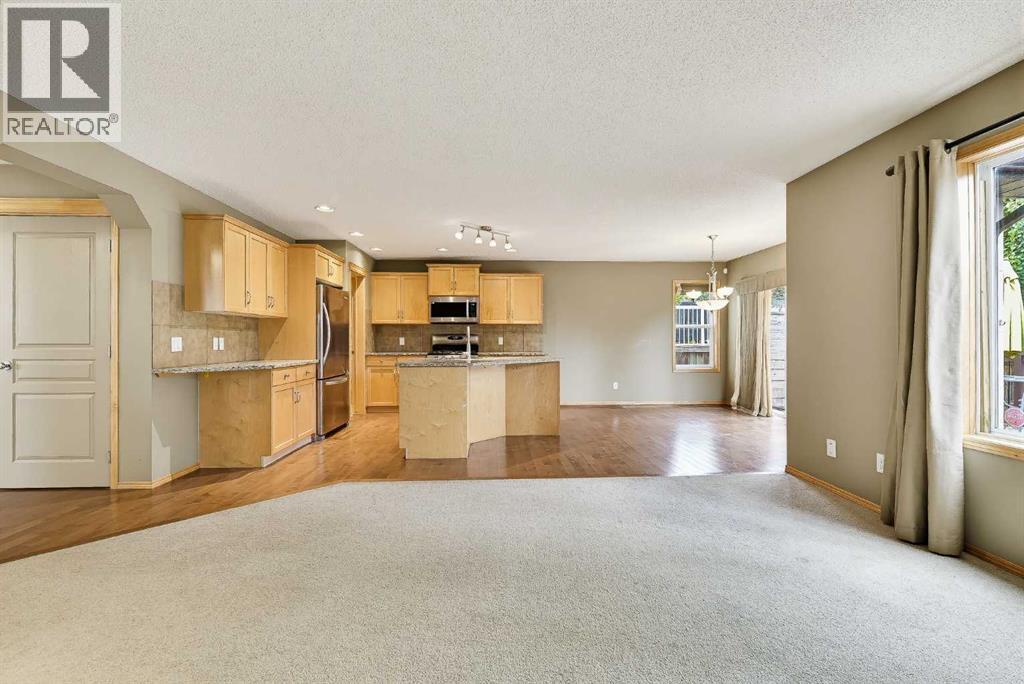 7308 26 Avenue SW photo 6
