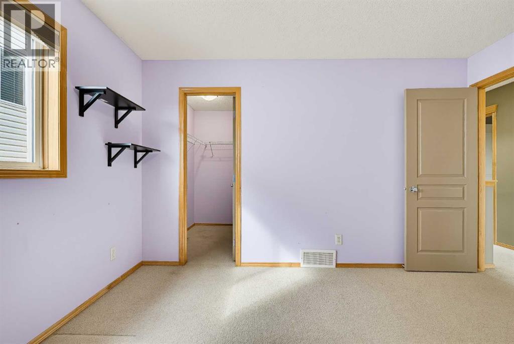 7308 26 Avenue SW photo 26