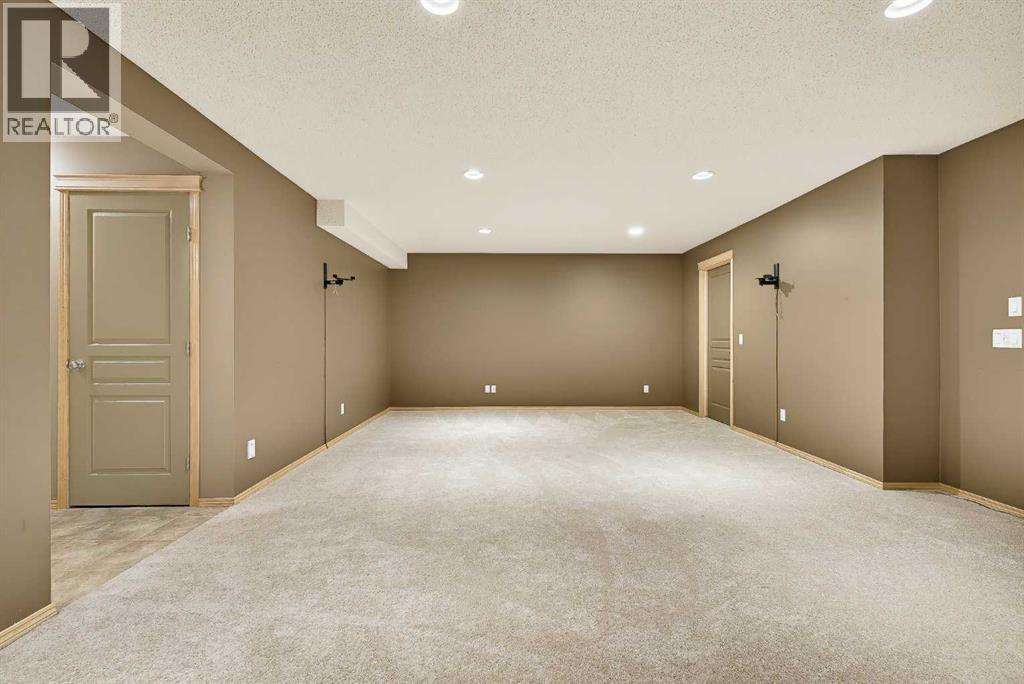 7308 26 Avenue SW photo 33