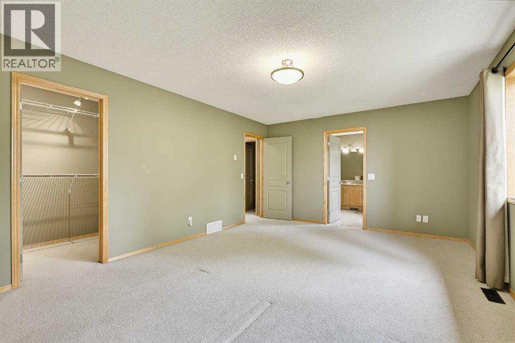 7308 26 Avenue SW photo 22
