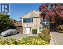 424 W QUEENS ROAD, North Vancouver, British Columbia