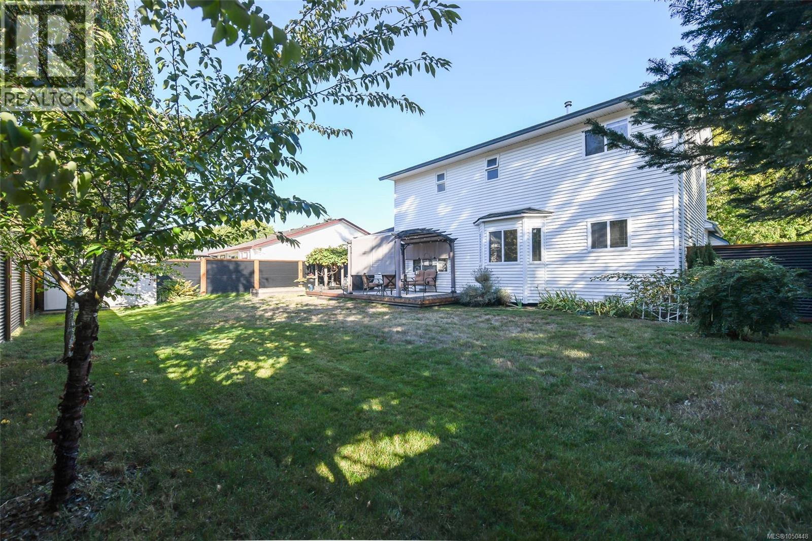 2233 Bolt Ave, Comox, British Columbia  V9M 3Y2 - Photo 42 - 1050448