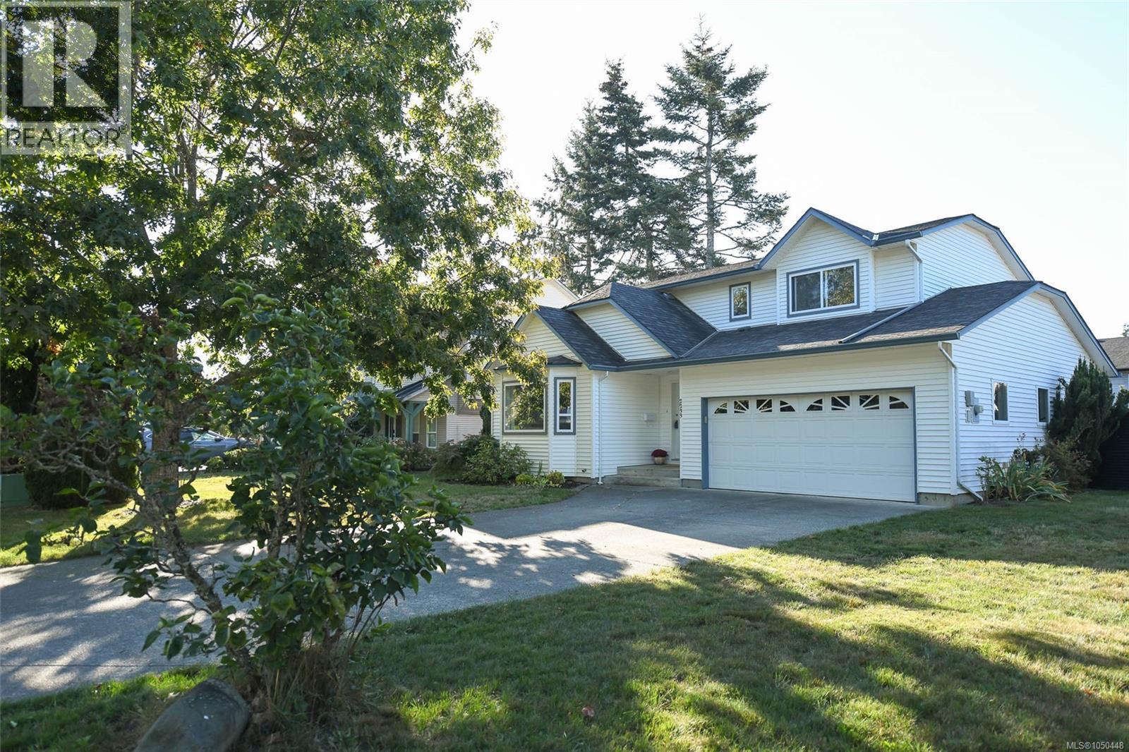 2233 Bolt Ave, Comox, British Columbia  V9M 3Y2 - Photo 1 - 1050448