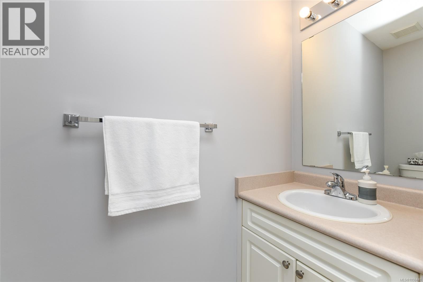 2233 Bolt Ave, Comox, British Columbia  V9M 3Y2 - Photo 32 - 1050448