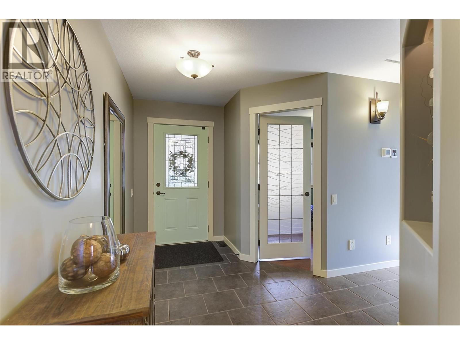 10320 Teresa Road, Lake Country, British Columbia  V4V 2N6 - Photo 5 - 10401472