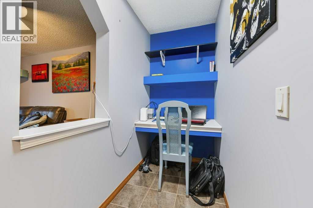 81 Chapman Close SE, Calgary, Alberta  T2X 3S8 - Photo 9 - A2344816