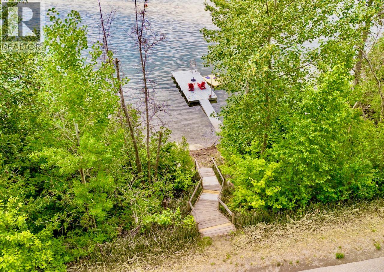 2989 Squilax-Anglemont Road, Lee Creek, British Columbia  V0E 1M4 - Photo 42 - 10375503