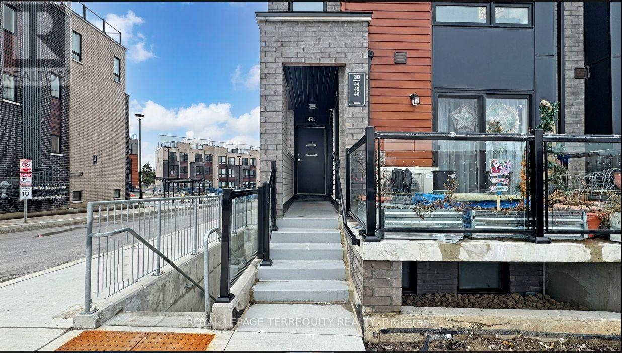 43 - 30 Liben Way, Toronto, Ontario M1B 0E8 - Photo 4 - E13757542