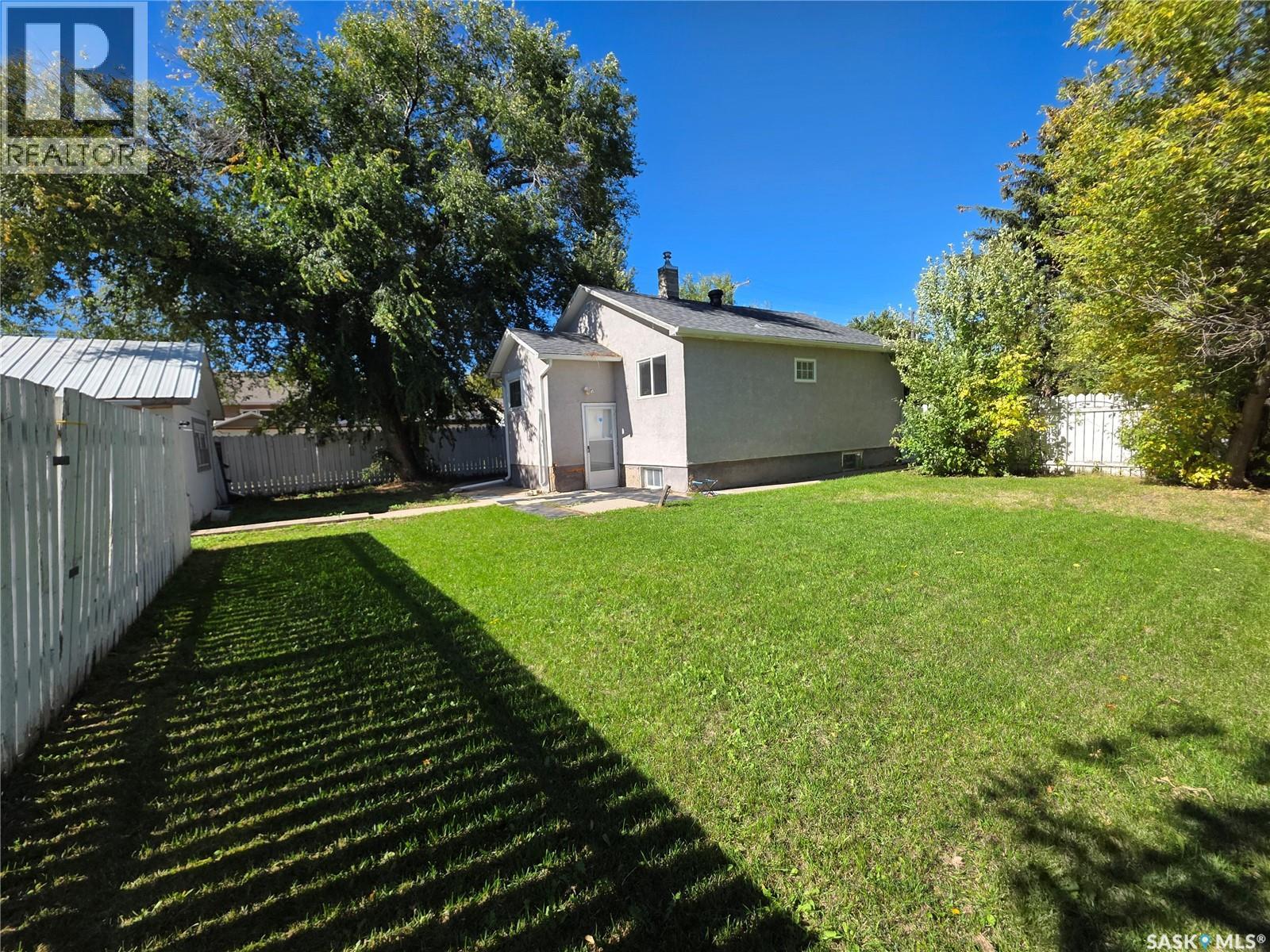 1428 Winnie Street, Swift Current, Saskatchewan  S9H 1R3 - Photo 27 - SK049055