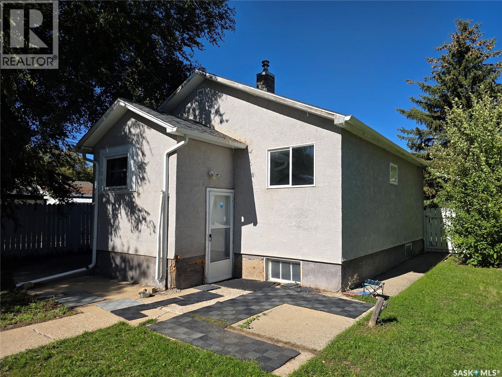 1428 Winnie Street, Swift Current, Saskatchewan  S9H 1R3 - Photo 28 - SK049055
