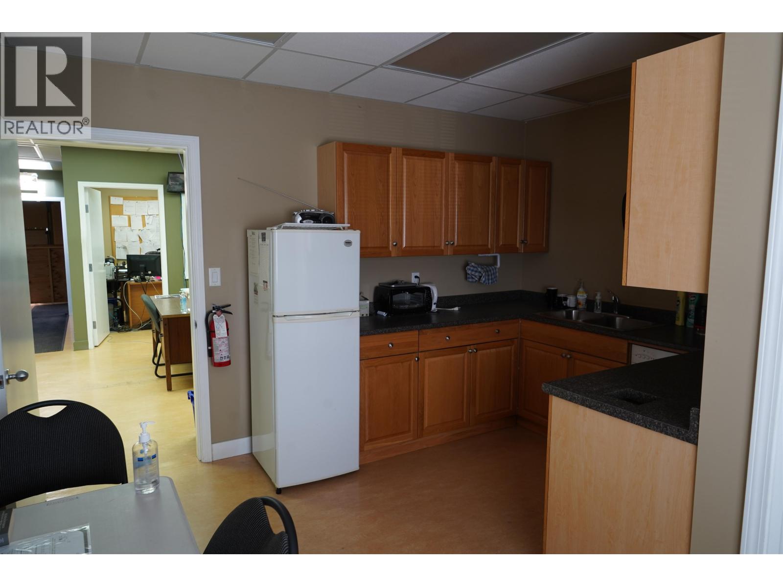 3985 Graveley Street, Burnaby, British Columbia  V5C 3T4 - Photo 10 - C8082179