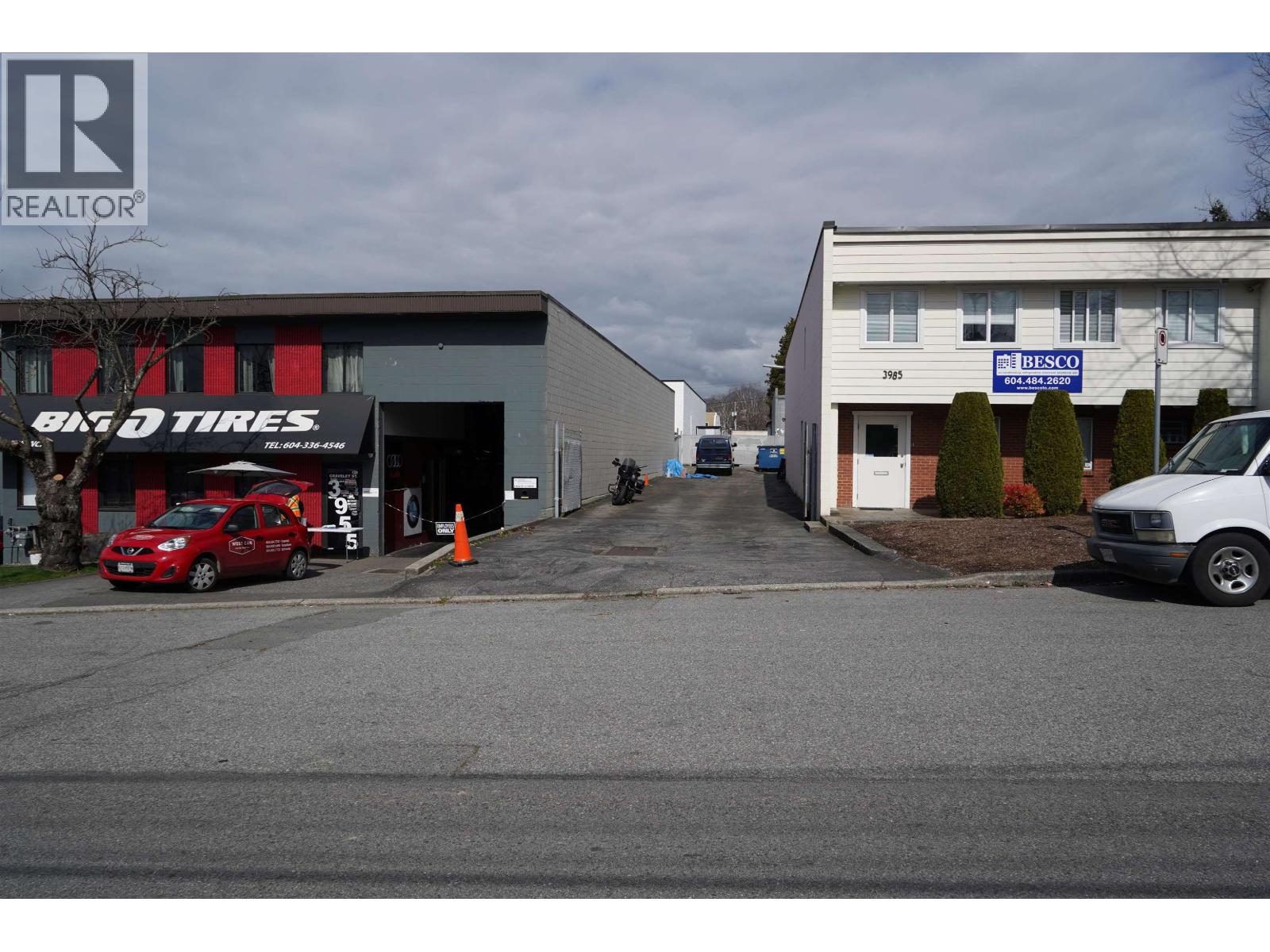3985 Graveley Street, Burnaby, British Columbia  V5C 3T4 - Photo 3 - C8082179