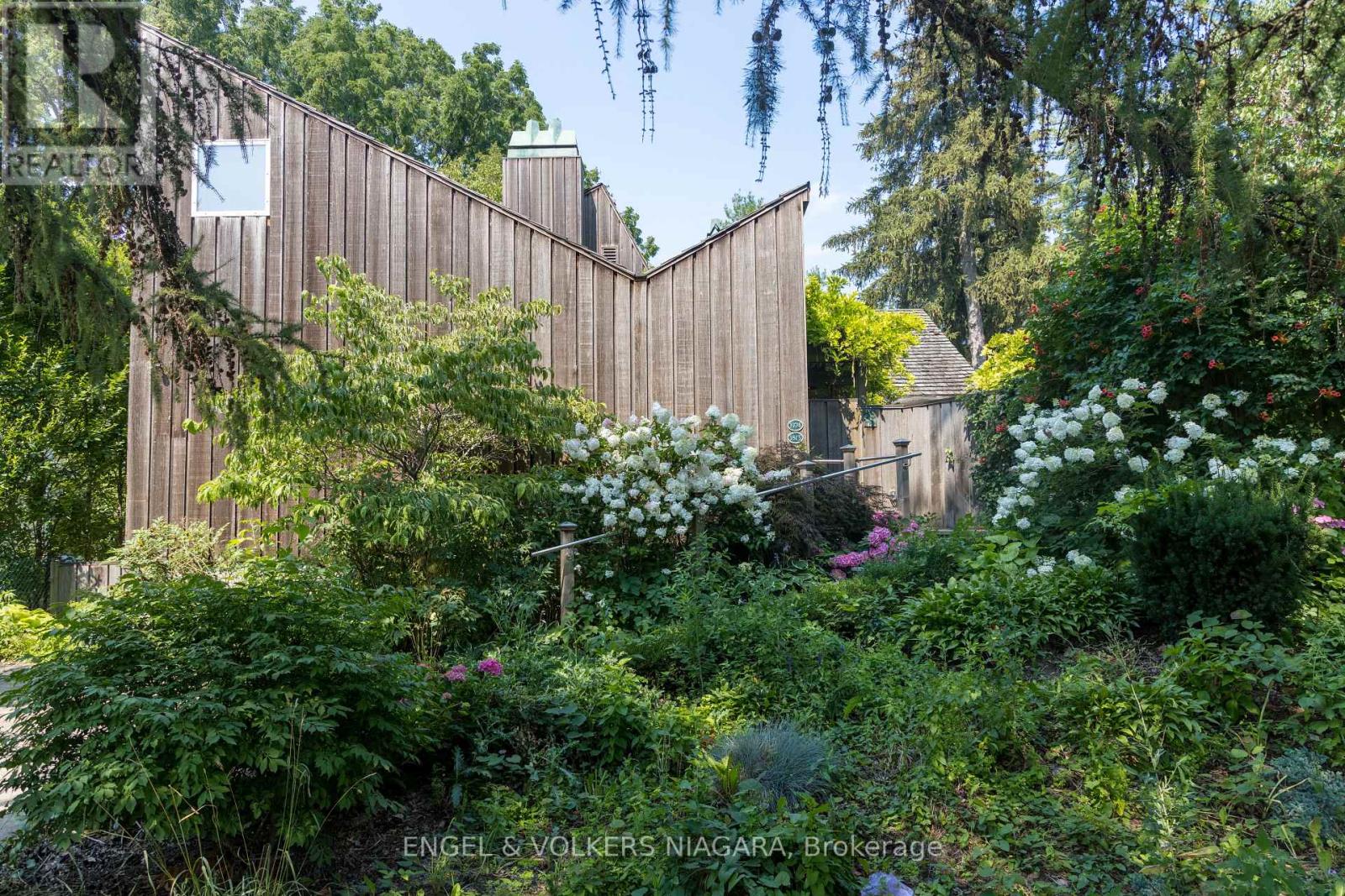 89 Byron Street, Niagara-On-The-Lake, Ontario L0S 1J0 - Photo 4 - X13811790