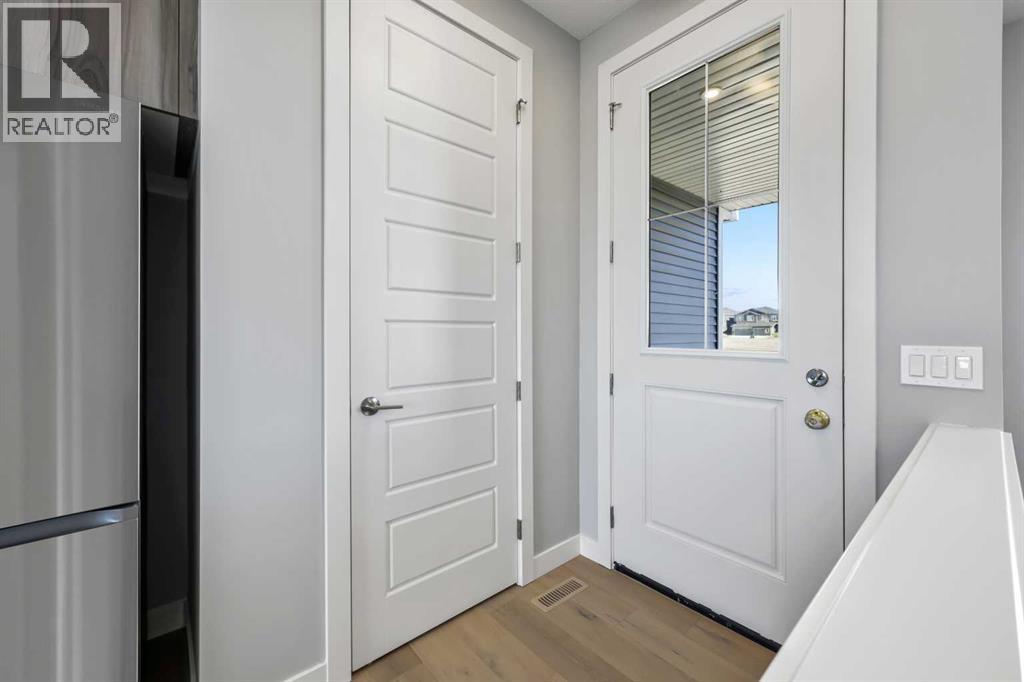 223 Waterford Heights, Chestermere, Alberta  T1X 3B7 - Photo 5 - A2339935