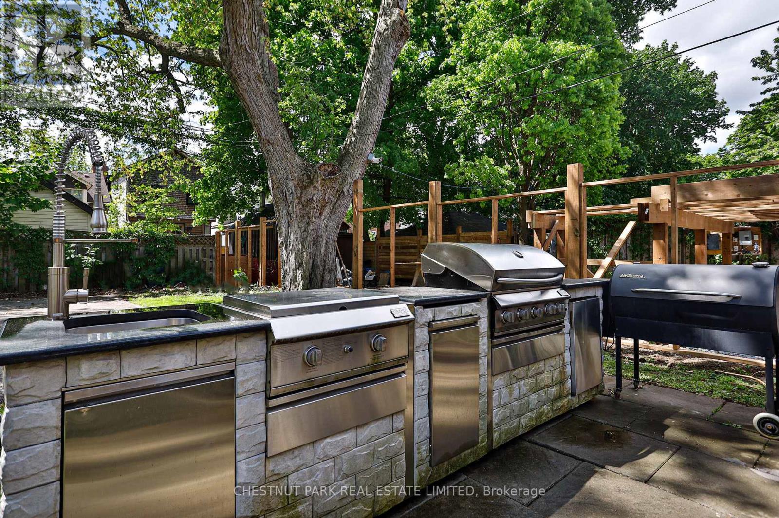 Upper - 159 Briar Hill Avenue, Toronto, Ontario  M4R 1H8 - Photo 28 - C13811782