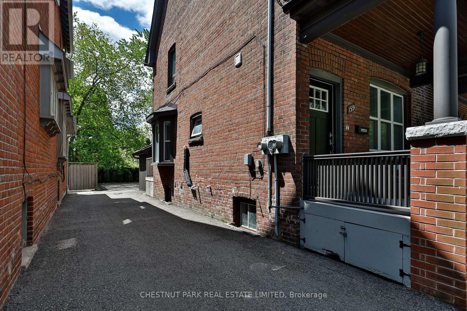Upper - 159 Briar Hill Avenue, Toronto, Ontario  M4R 1H8 - Photo 32 - C13811782