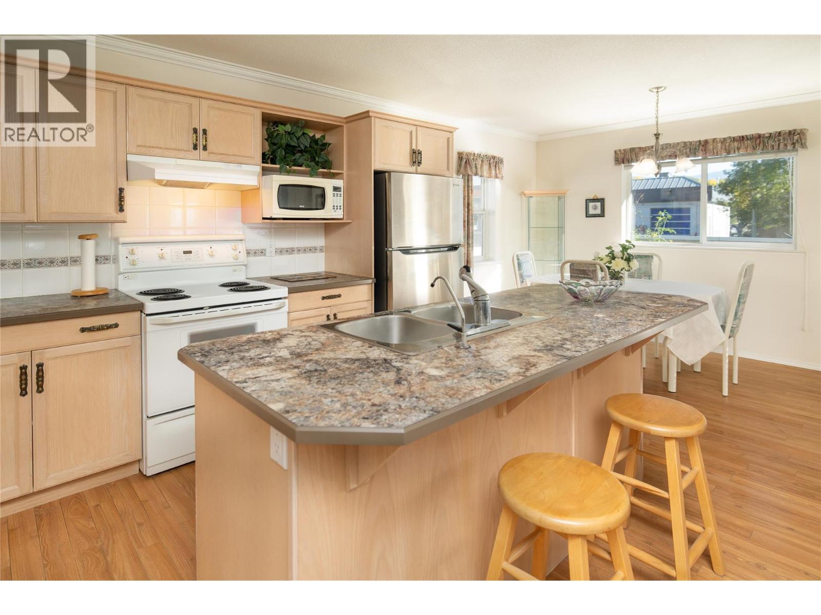 3788 Bird Place Unit# 140 Kelowna Photo 3
