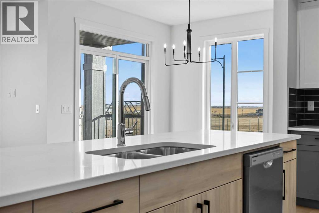 4 Waterford Glen, Chestermere, Alberta  T1X 2T8 - Photo 17 - A2301959