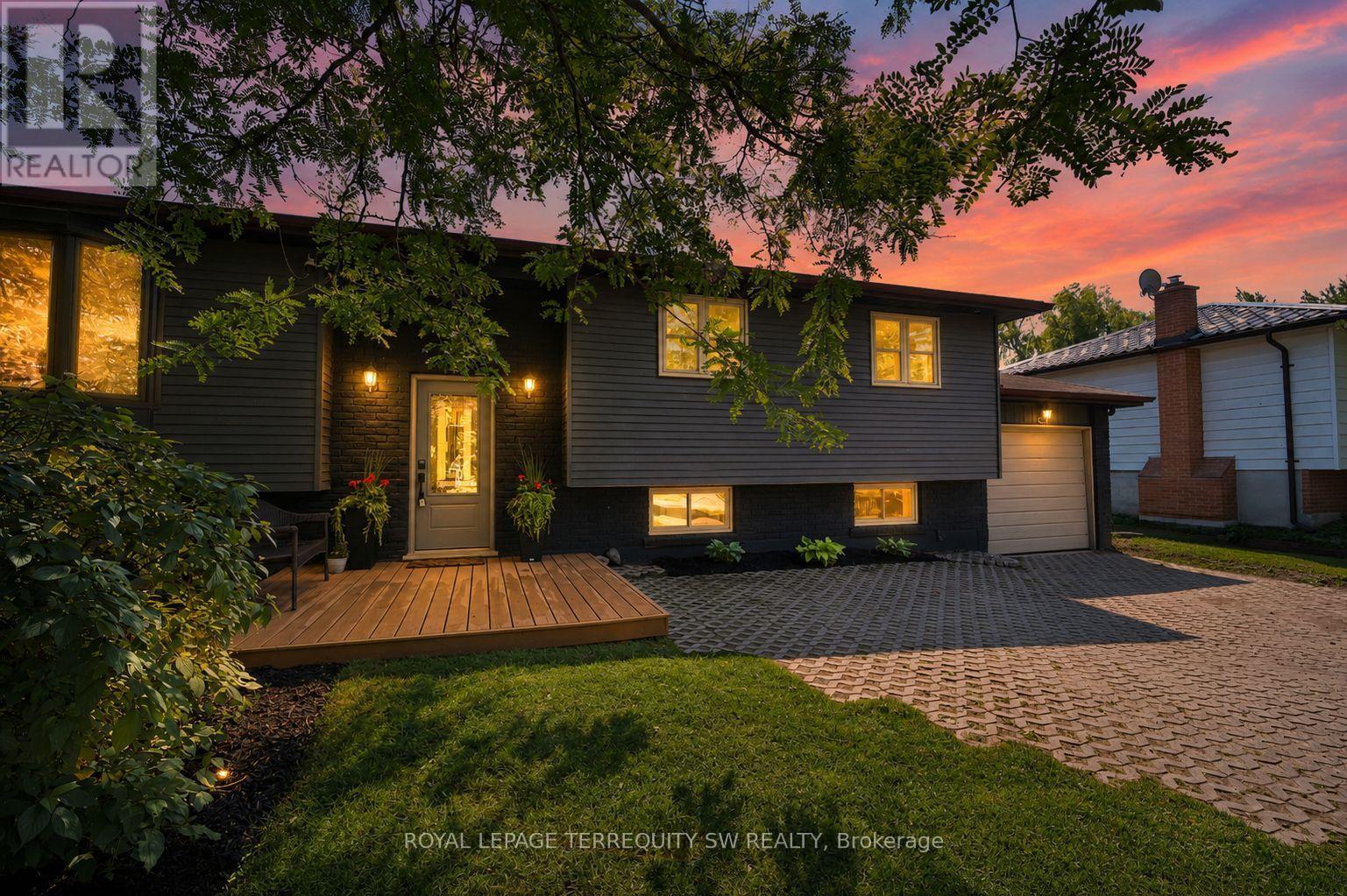 2249 Willard Avenue, Innisfil, Ontario  L9S 2B8 - Photo 3 - N13727878