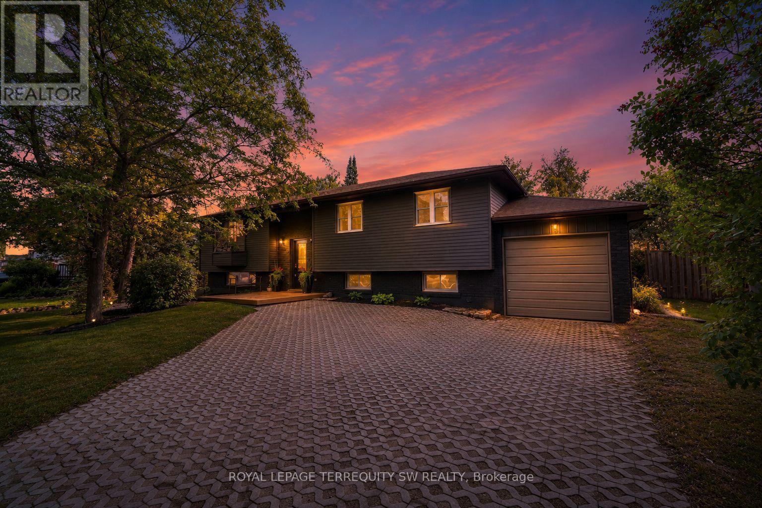 2249 Willard Avenue, Innisfil, Ontario  L9S 2B8 - Photo 2 - N13727878