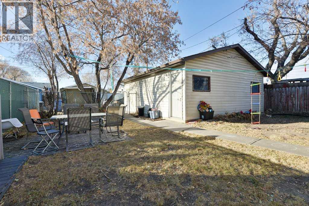 7639 21 Street SE, Calgary, Alberta  T2C 0V6 - Photo 5 - A2345245