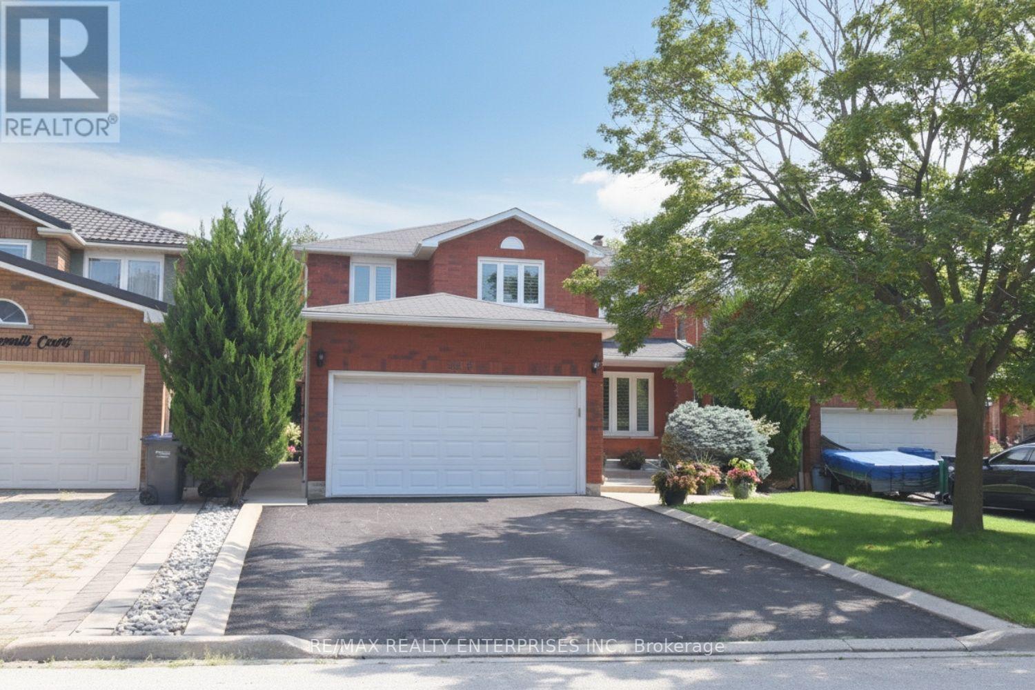 4473 STONEMILL COURT Mississauga (East Credit) Ontario Canada L5V1E5 2