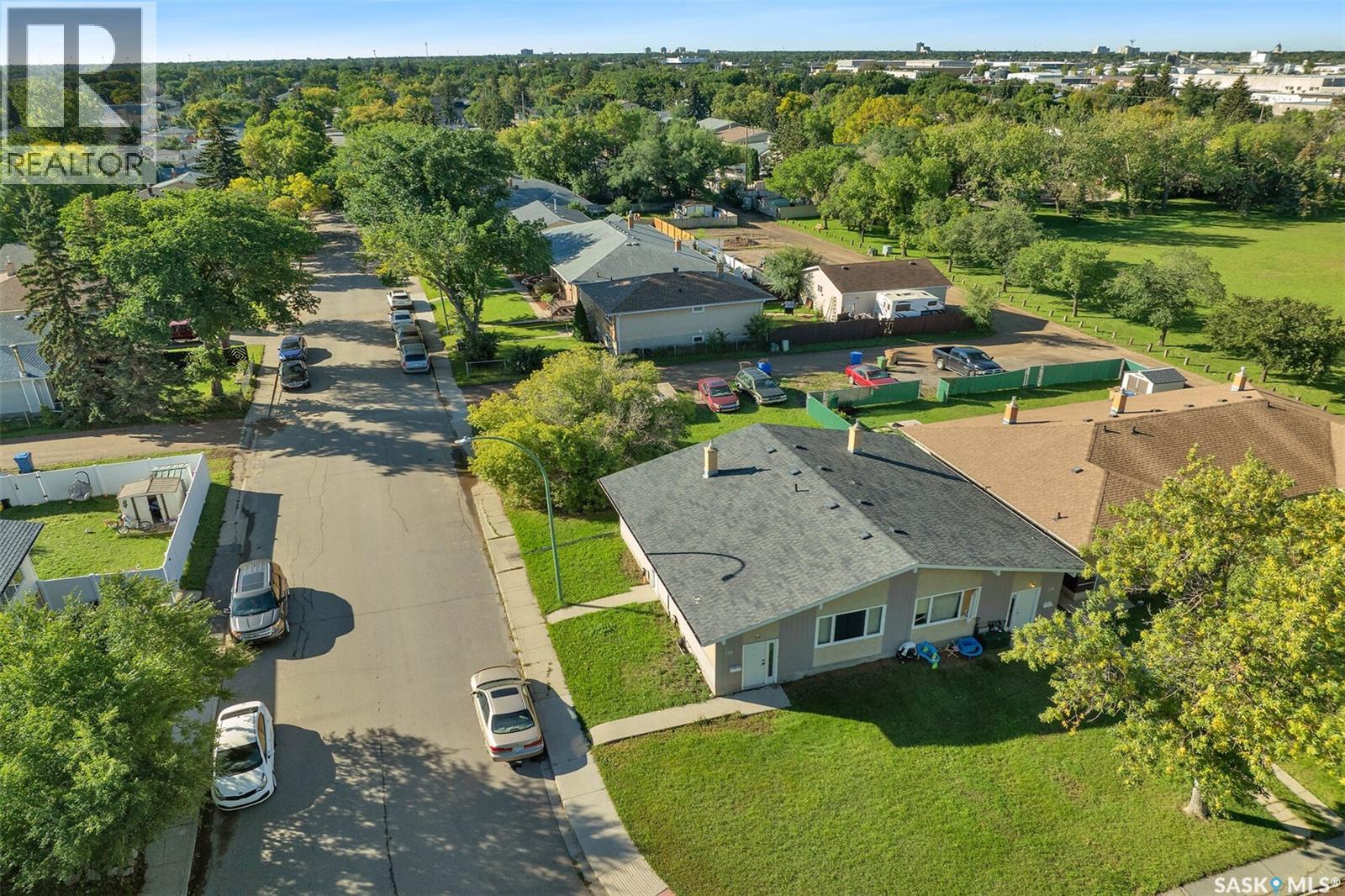 176-178 Rothwell Crescent, Regina, Saskatchewan  S4N 1R8 - Photo 2 - SK049081