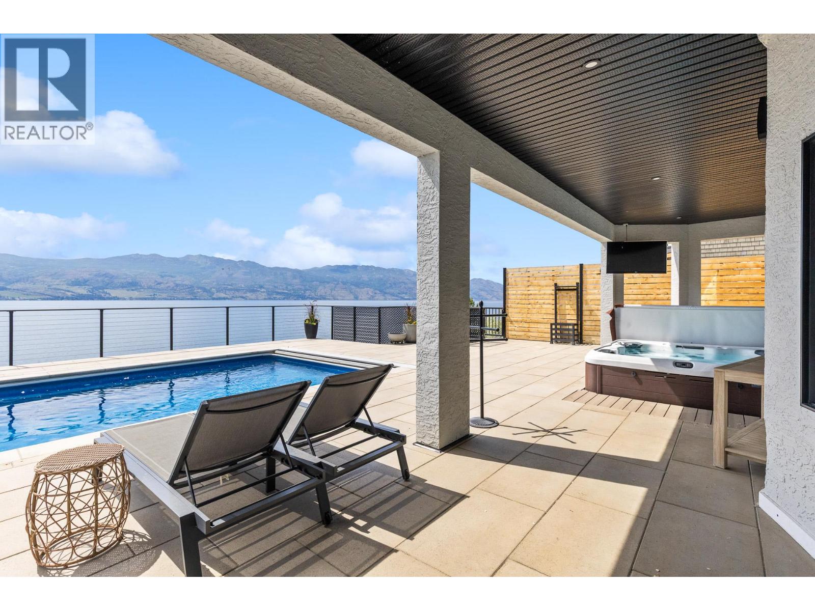 1069 Sunnyside Road, West Kelowna, British Columbia