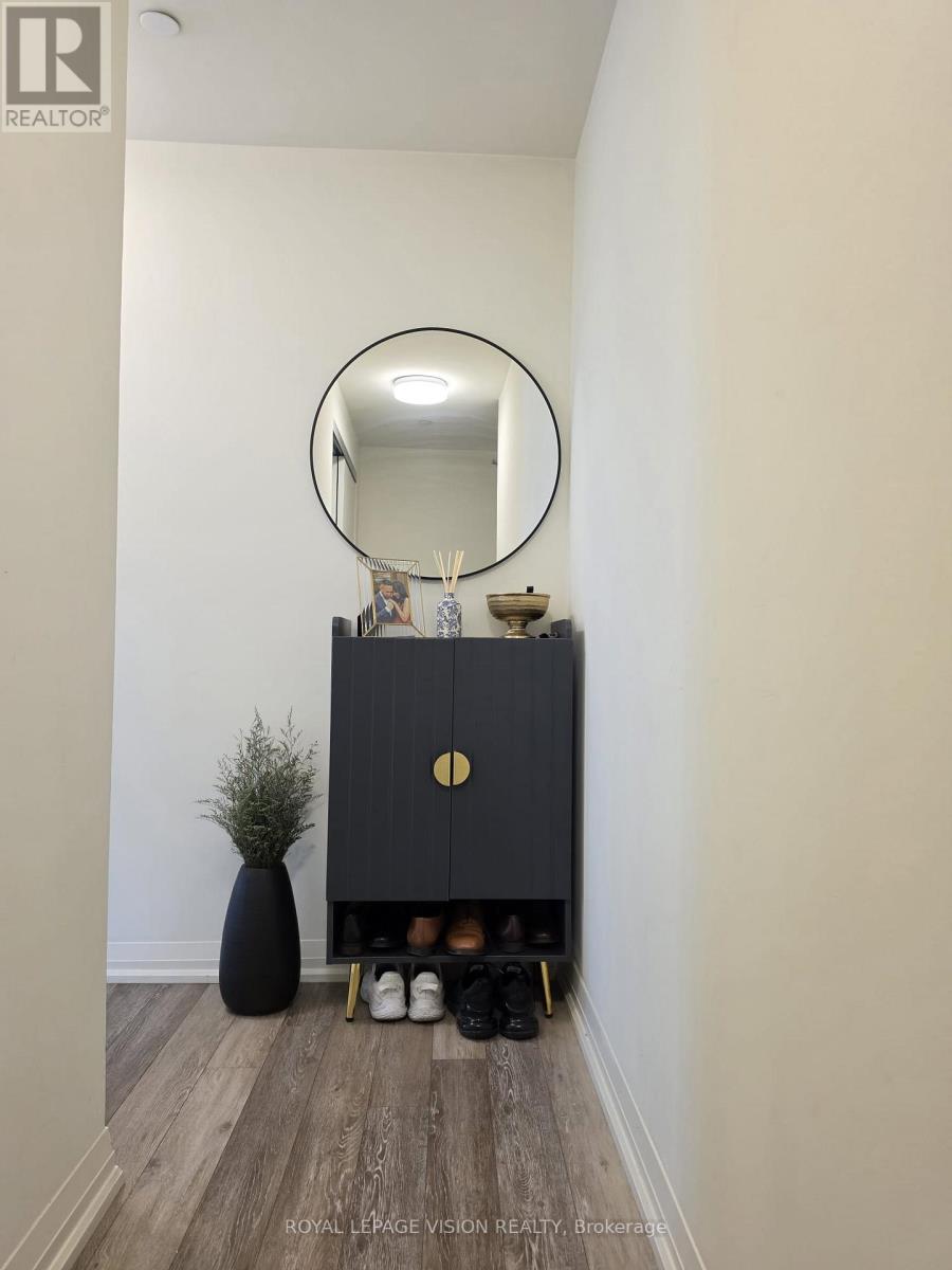 1604 - 25 Montgomery Avenue, Toronto, Ontario  M4R 0A1 - Photo 4 - W13777076