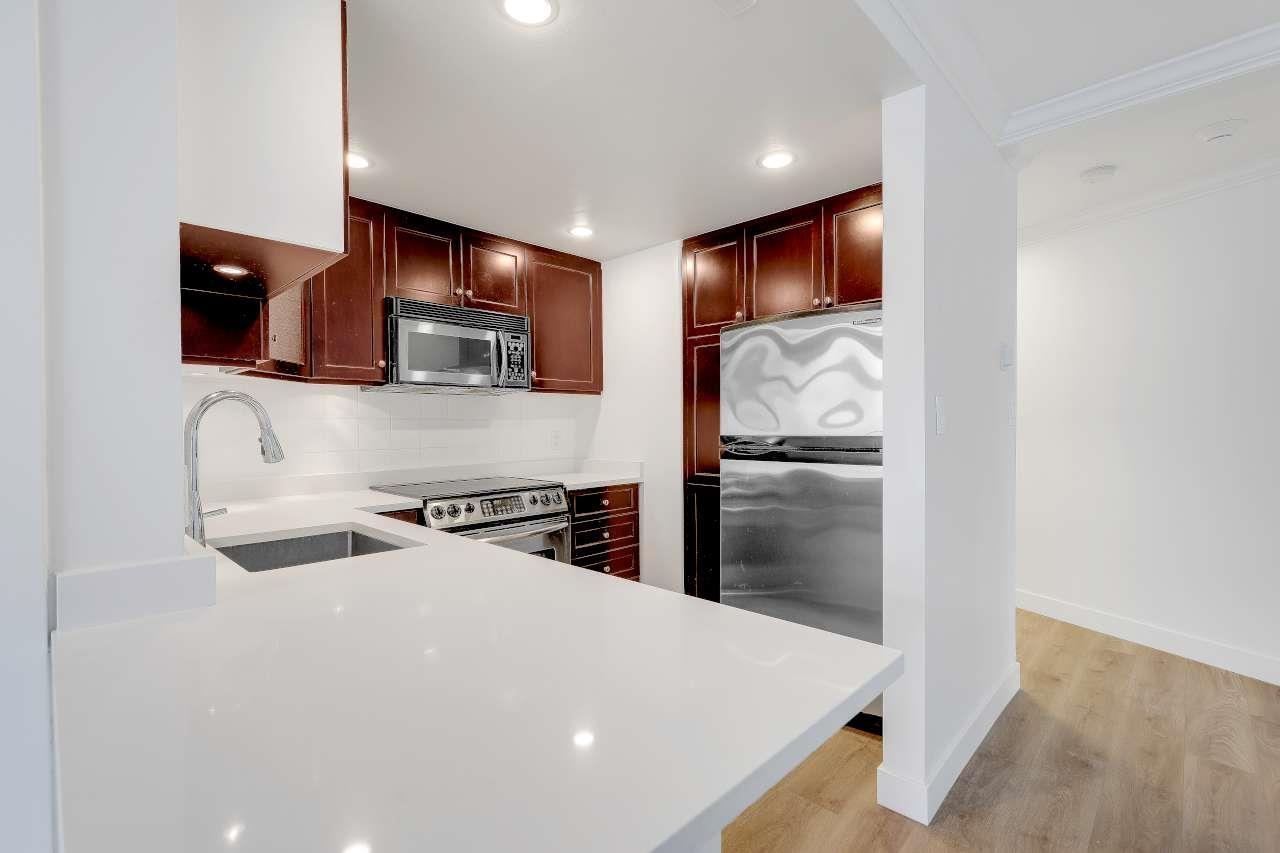 309 15111 Russell Avenue, White Rock, British Columbia  V4B 2P4 - Photo 9 - R3159882