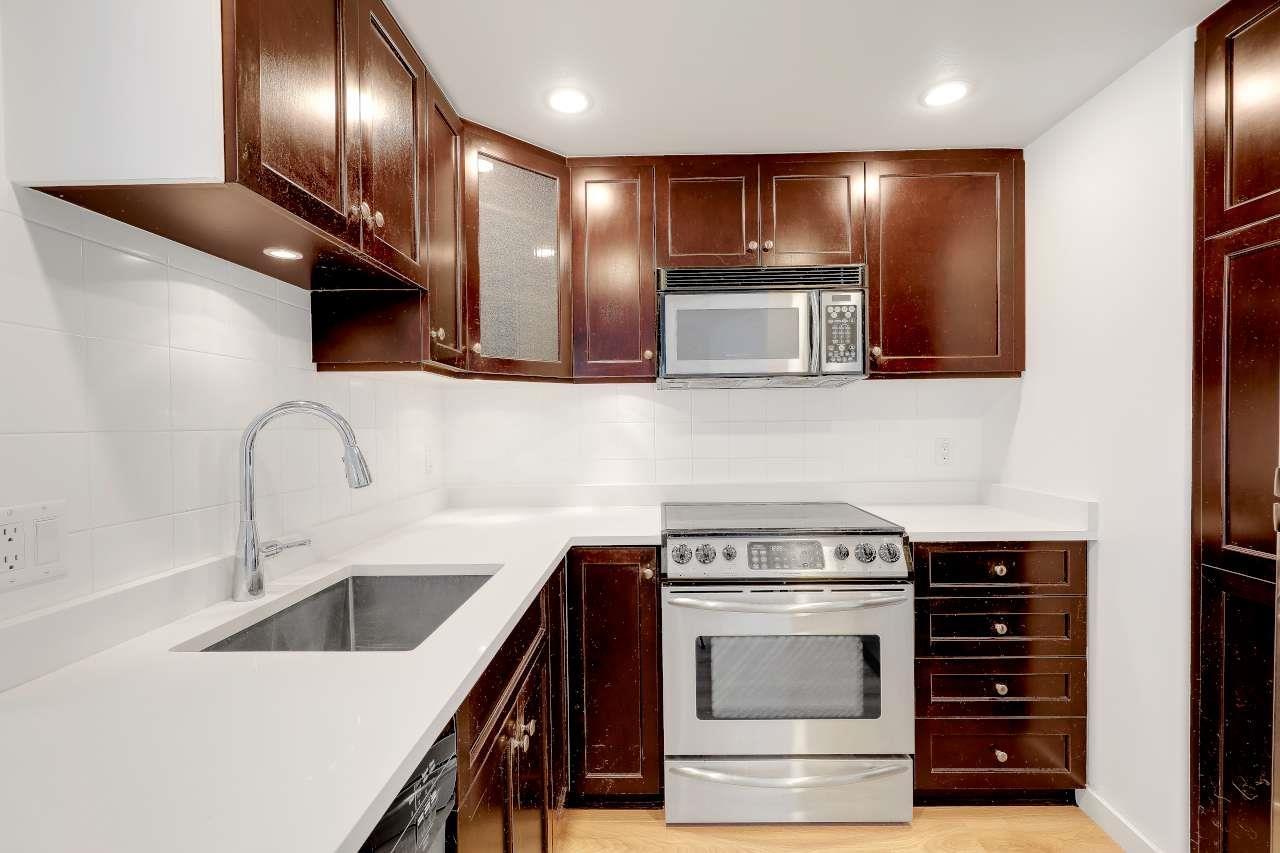 309 15111 Russell Avenue, White Rock, British Columbia  V4B 2P4 - Photo 12 - R3159882