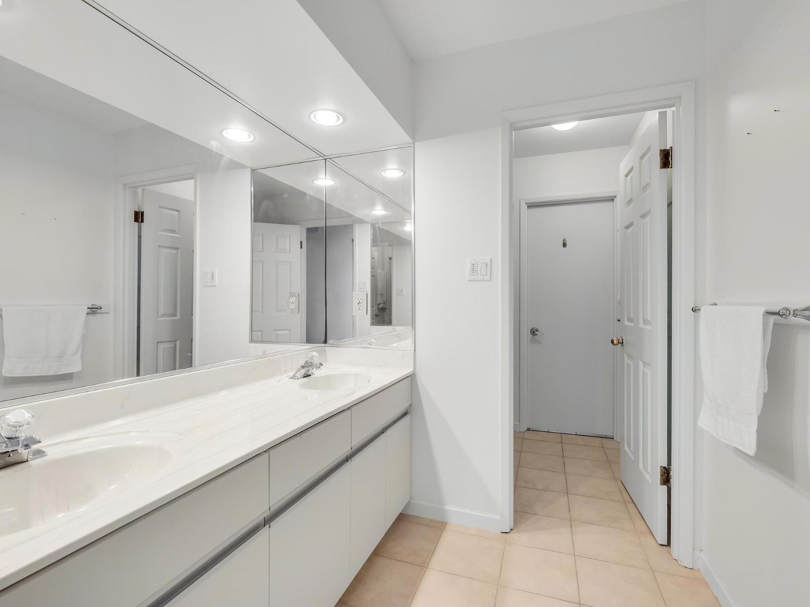 2910 Chantrell Place, Surrey, British Columbia  V4A 4A5 - Photo 21 - R3165479