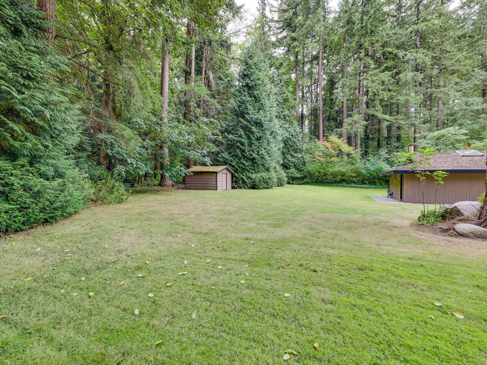 2910 Chantrell Place, Surrey, British Columbia  V4A 4A5 - Photo 32 - R3165479