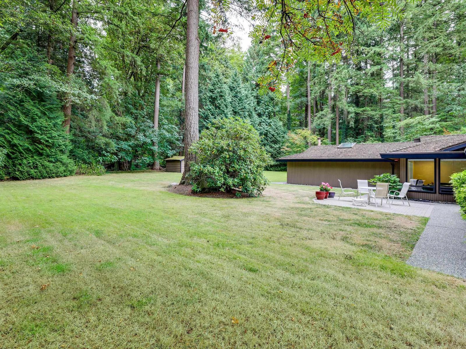 2910 Chantrell Place, Surrey, British Columbia  V4A 4A5 - Photo 31 - R3165479