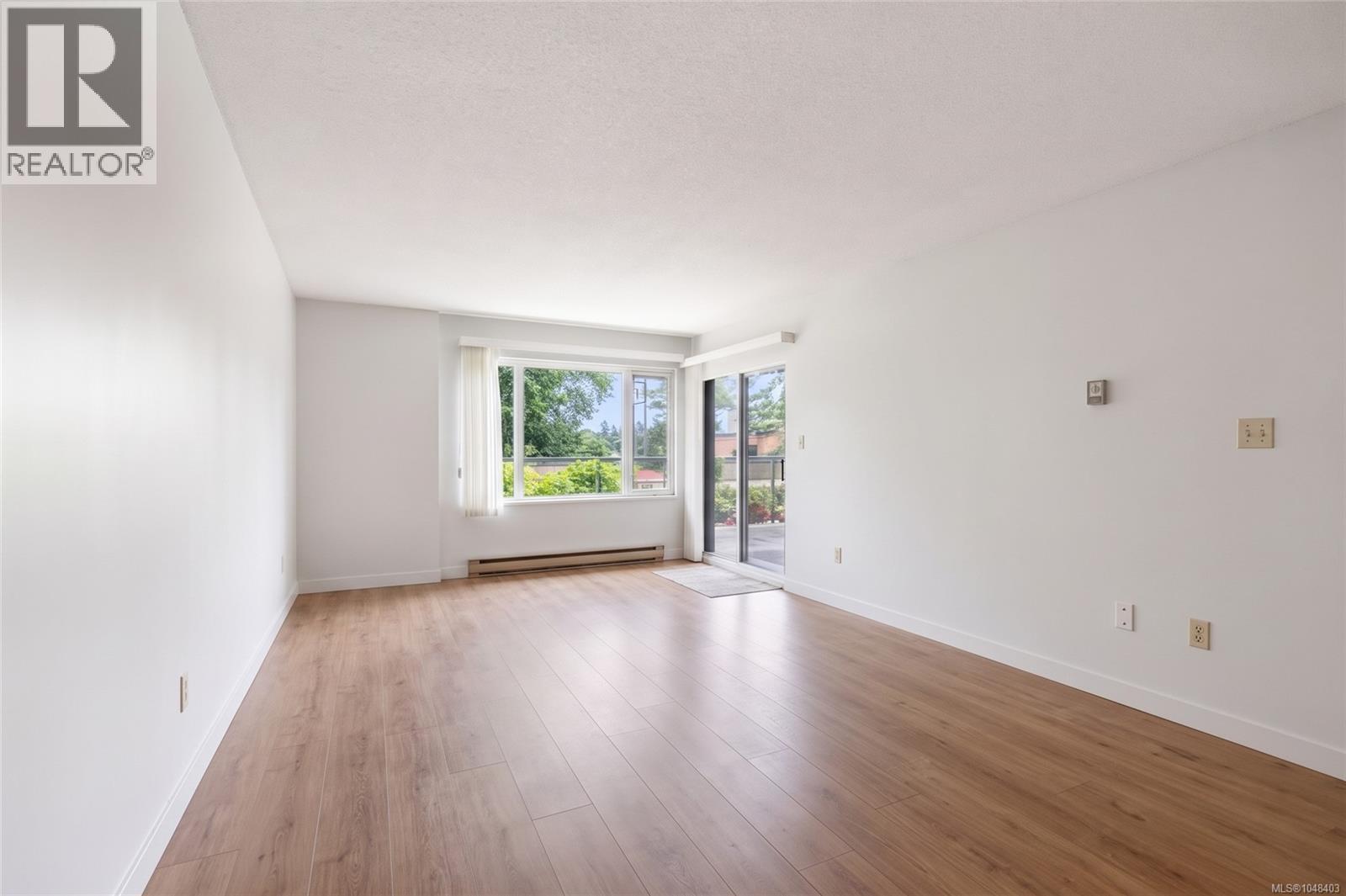 104 103 Gorge Rd E, Victoria, British Columbia  V9A 6Z2 - Photo 2 - 1048403