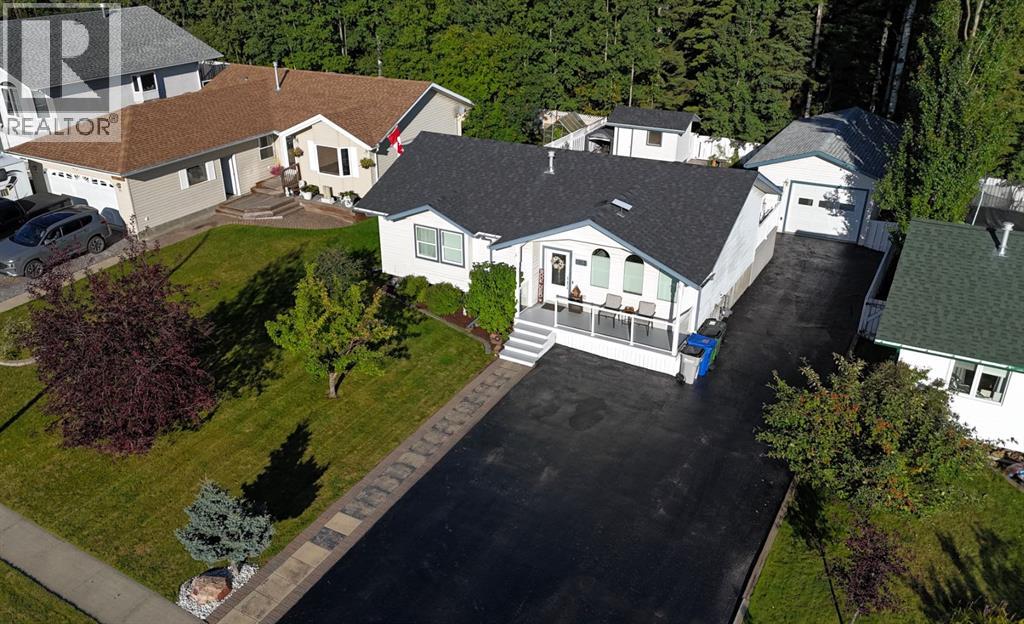 1013 61 Street photo 1