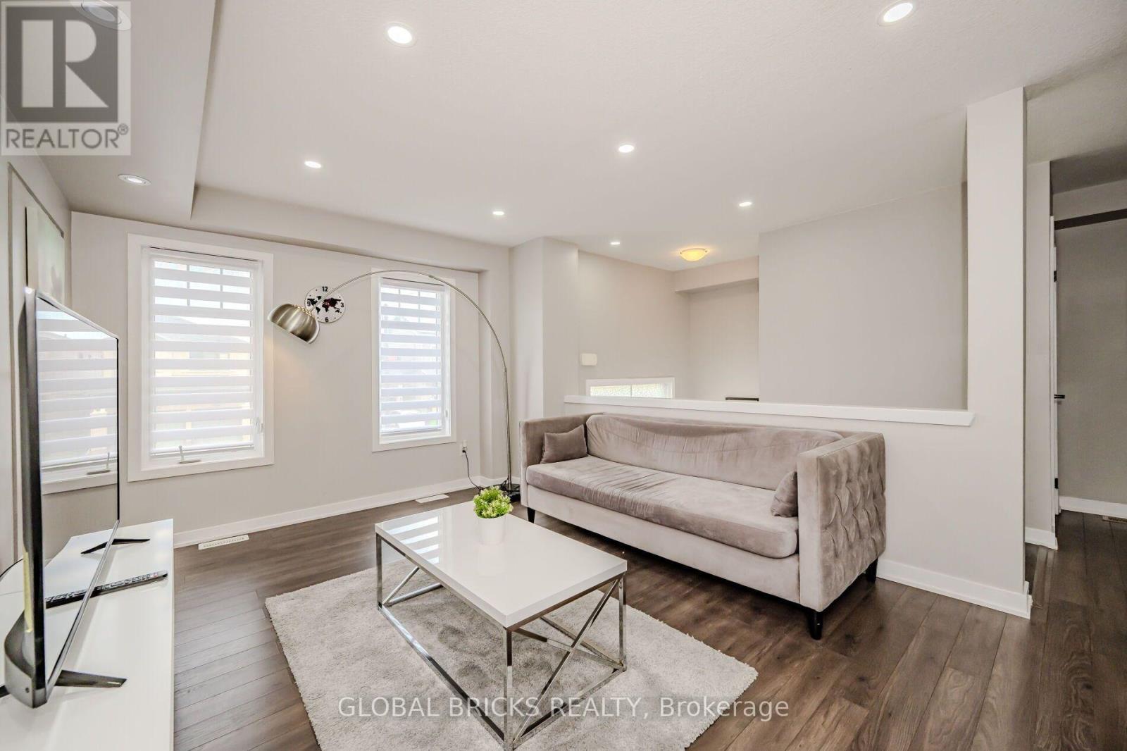 40 Crafter Crescent, Hamilton (Stoney Creek Mountain), Ontario  L8J 0H6 - Photo 6 - X13811888
